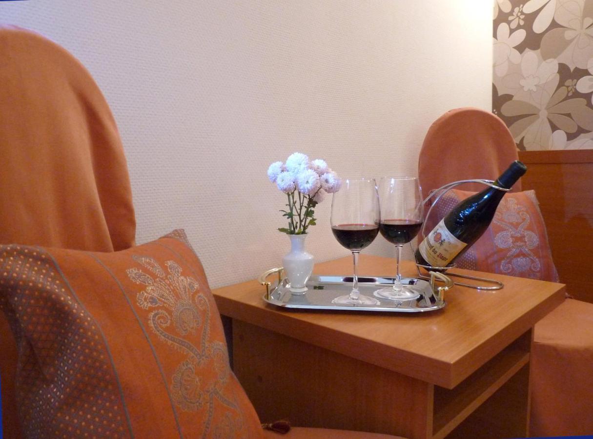 Economy Room In Hotel Eney Lviv Buitenkant foto