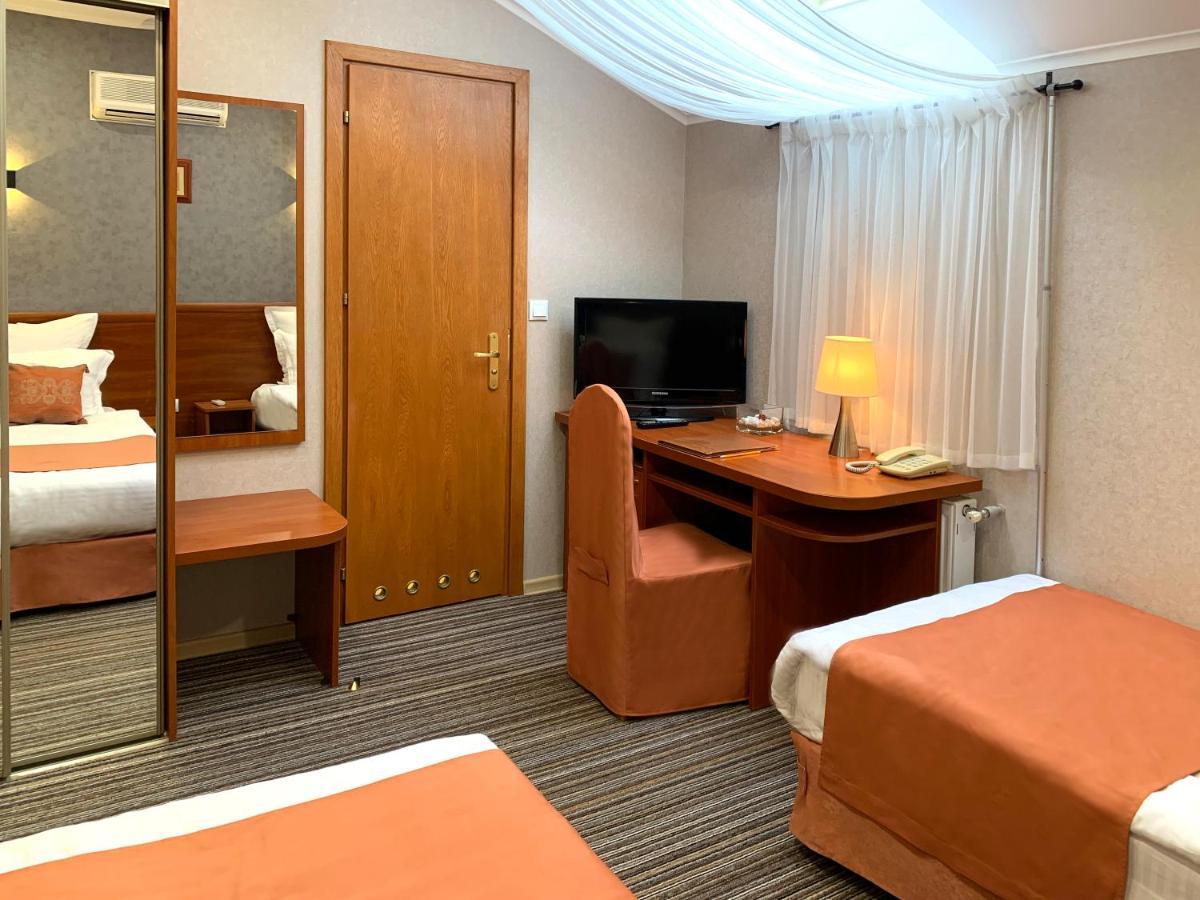 Economy Room In Hotel Eney Lviv Buitenkant foto