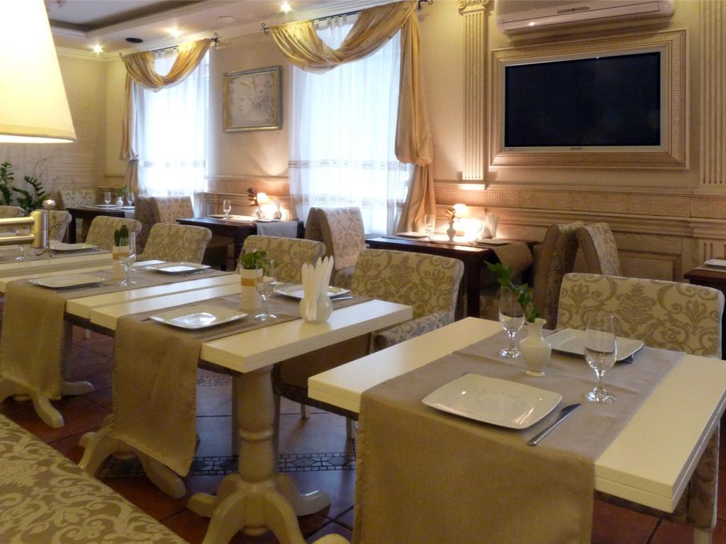 Economy Room In Hotel Eney Lviv Buitenkant foto